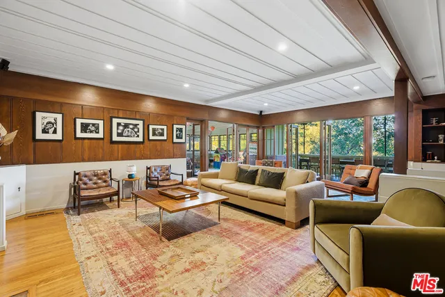 $20,000 | 2049 Oakstone Way, Los Angeles, CA 90046