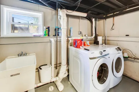 $359,000 | 8842 South Talman Avenue, Evergreen Park, IL 60805