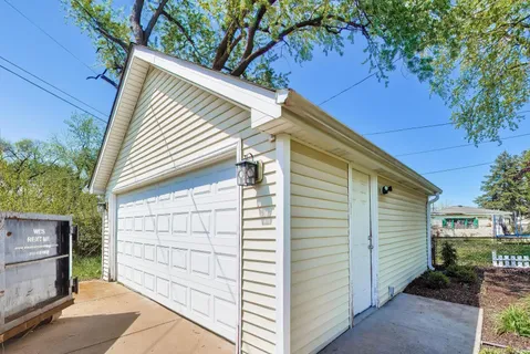 $359,000 | 8842 South Talman Avenue, Evergreen Park, IL 60805