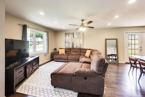 $359,000 | 8842 South Talman Avenue, Evergreen Park, IL 60805