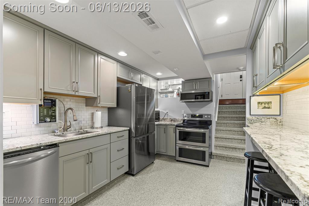 137 North Brady Road Dearborn, MI 48124 - Photo 49 of 72