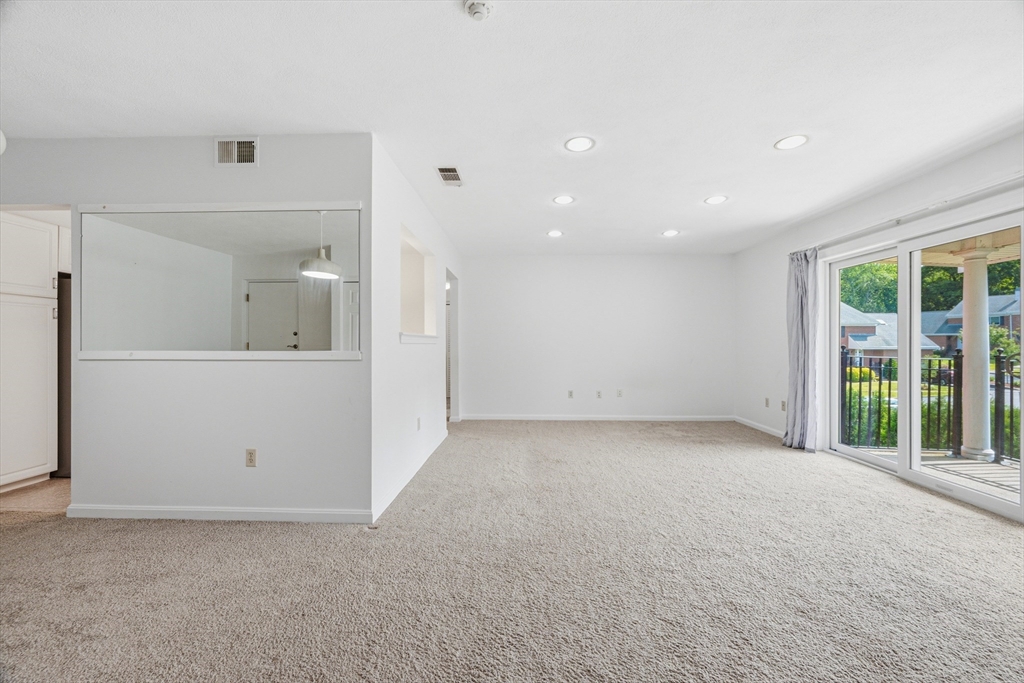 5 April Lane, Unit 33 Lexington, MA 02421 - Photo 2 of 27