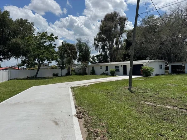 $271,000 | 2121 Greenway Drive, Winter Haven, FL 33881