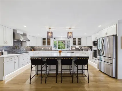 $1,450,000 | 11 Vinal Avenue, Plymouth, MA 02360
