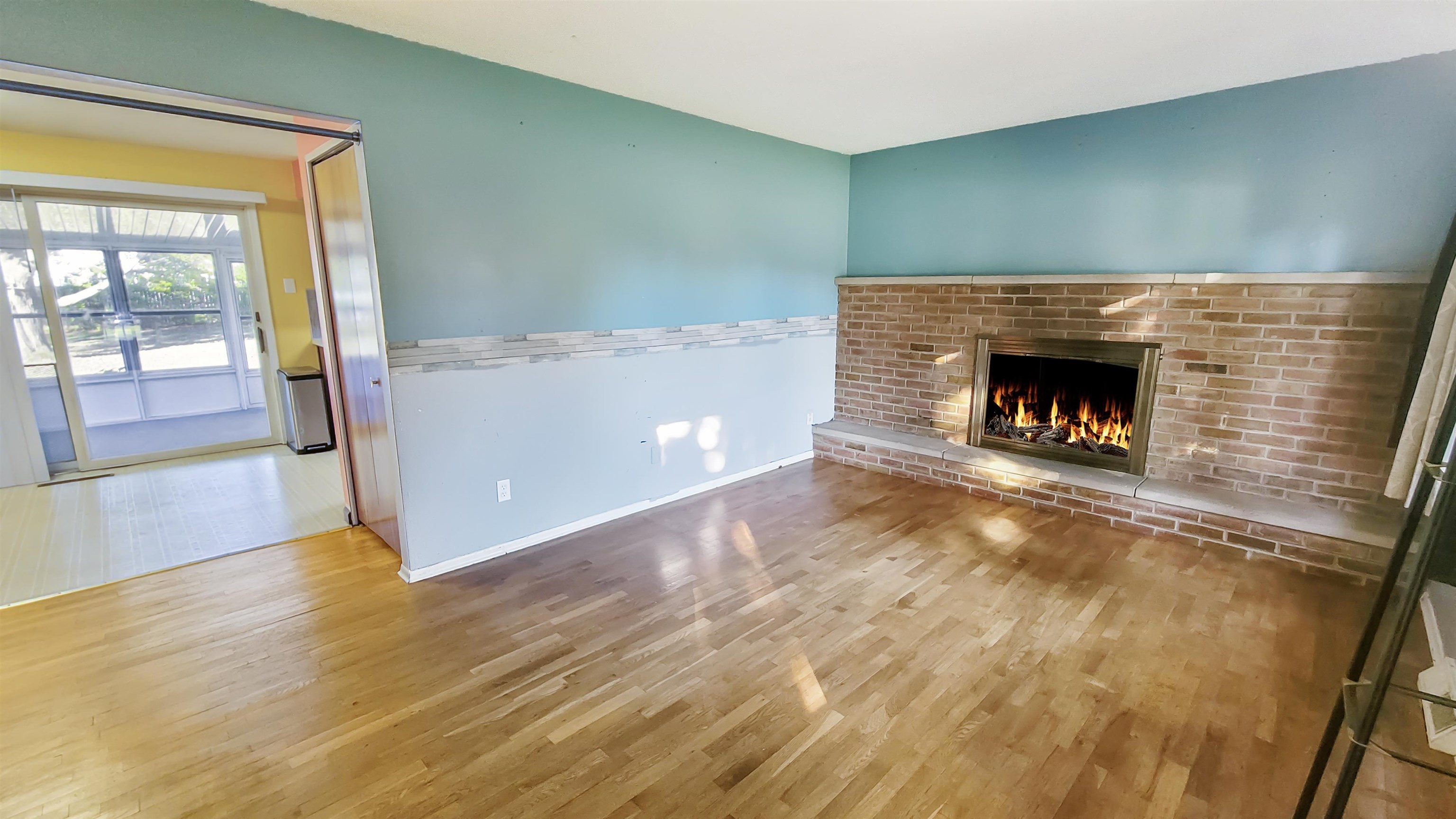 230 South Elms Road Flushing, MI 48433 - Photo 3 of 32