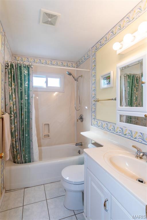 11048 Ridge Forest Court St. Louis, MO 63126 - Photo 13 of 30
