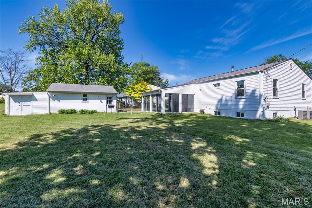 11048 Ridge Forest Court St. Louis, MO 63126 - Photo 26 of 30