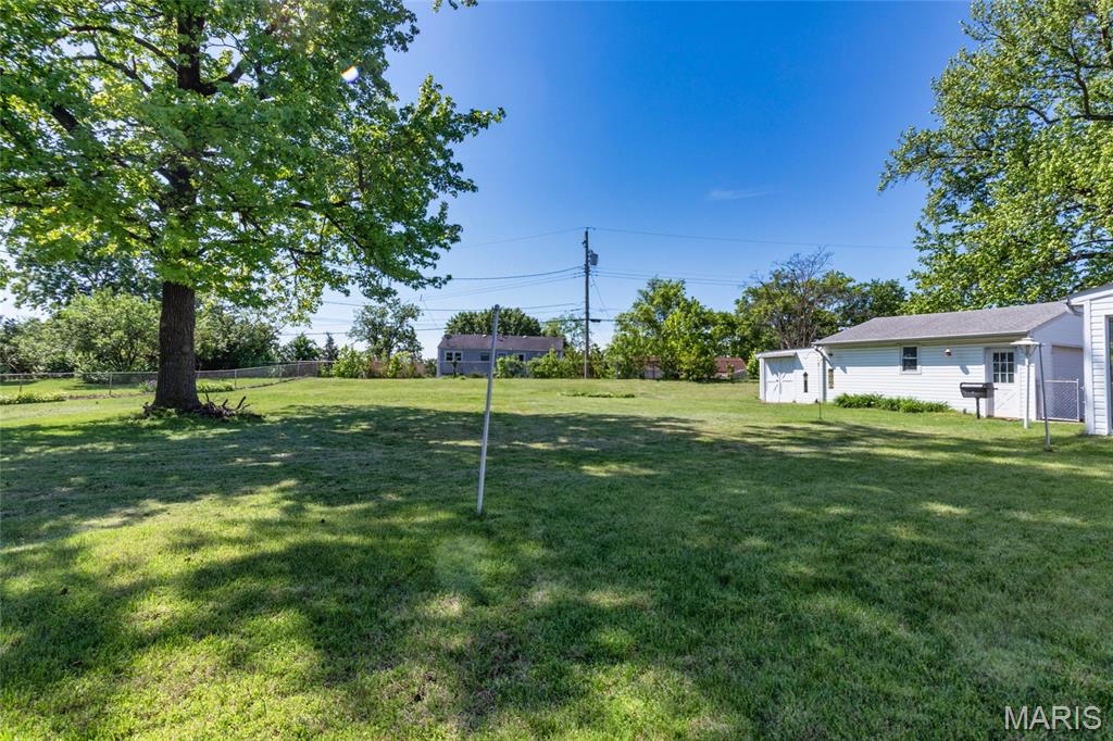 11048 Ridge Forest Court St. Louis, MO 63126 - Photo 27 of 30