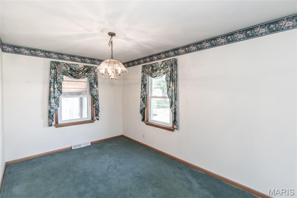 11048 Ridge Forest Court St. Louis, MO 63126 - Photo 7 of 30