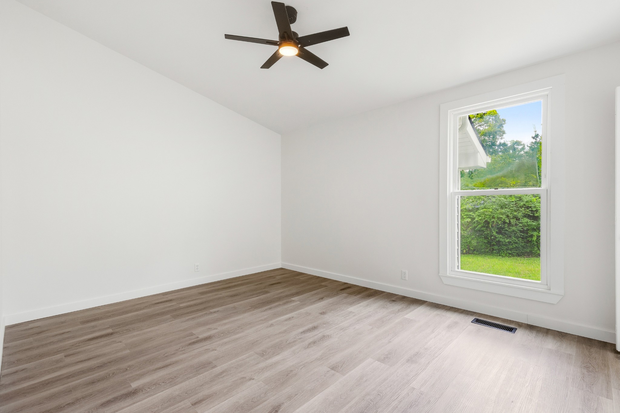 3221 Cedar Ridge Road Nashville, TN 37214 - Photo 15 of 37