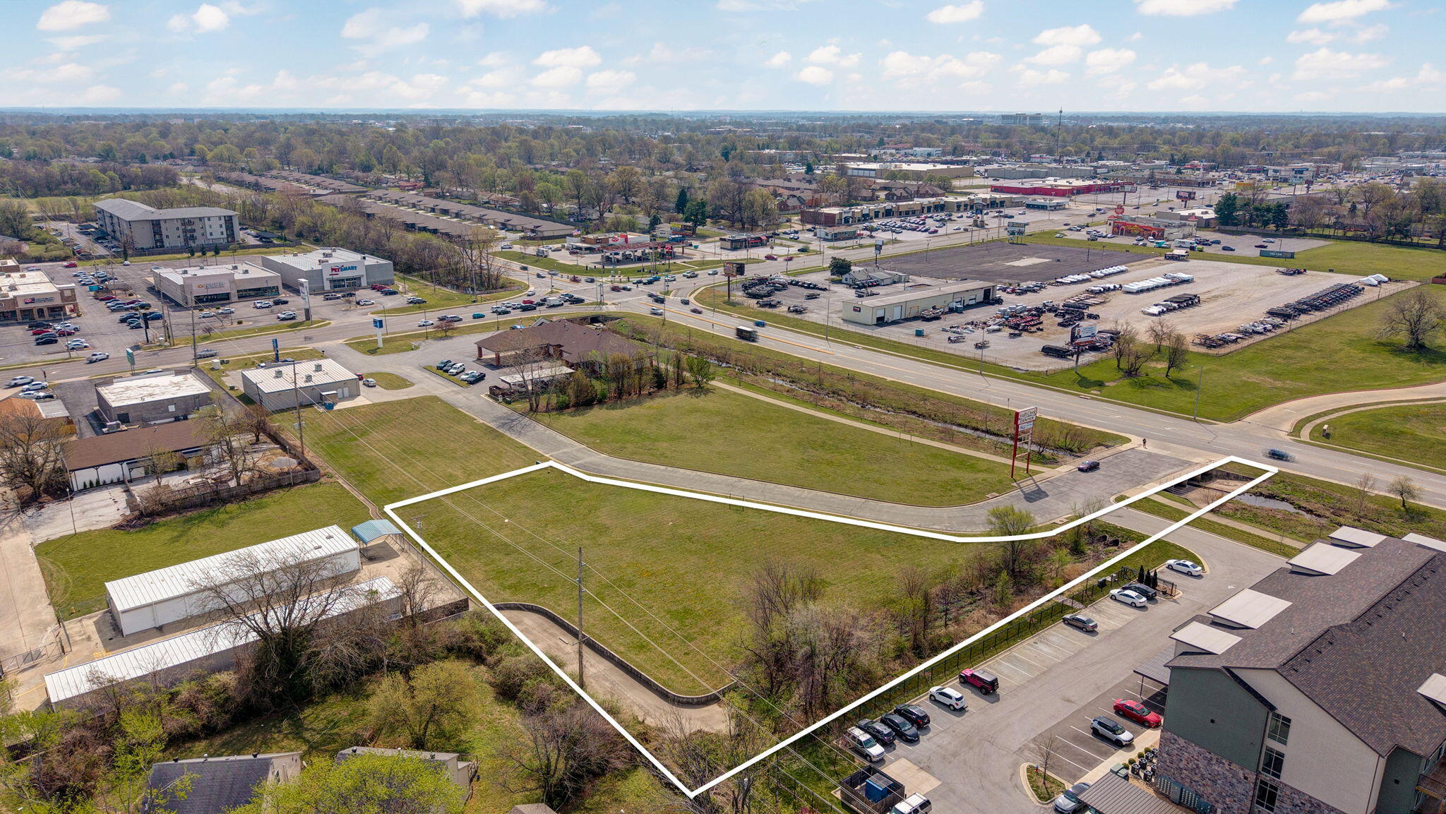 525 West Sunset Street Springfield, MO 65807 - Photo 1 of 10 525 W Sunset-4