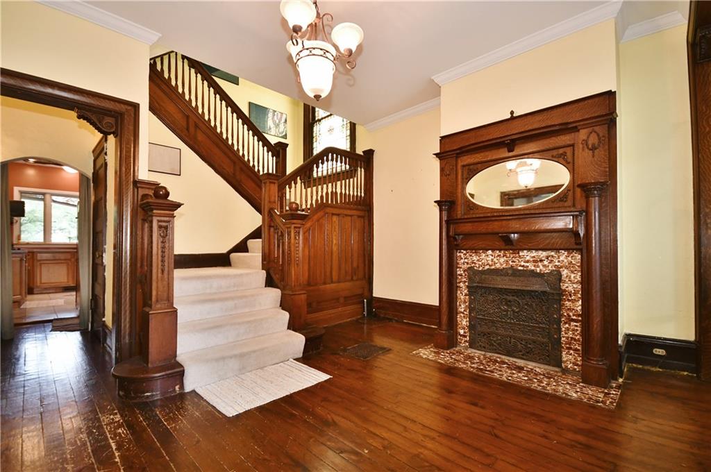3021 Willett Road Pittsburgh, PA 15227 - Photo 3 of 15 Gallery Image 3