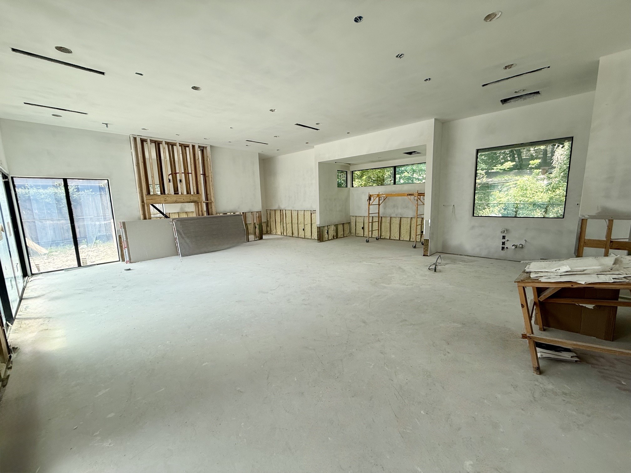 1701 Banks Street Houston, TX 77098 - Photo 11 of 50 a view of a livingroom with furniture and a window