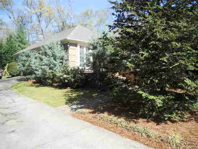 8 Coventry Road Greenville, SC 29615 - Photo 3 of 25 Gallery Image 3