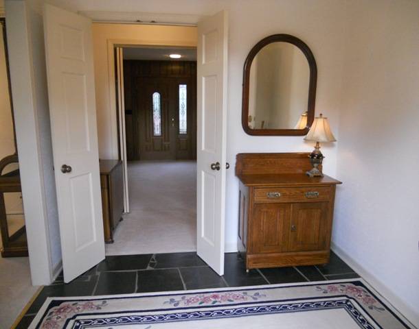 8 Coventry Road Greenville, SC 29615 - Photo 5 of 25 Gallery Image 5