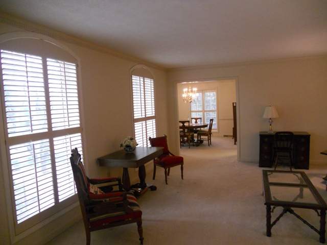 8 Coventry Road Greenville, SC 29615 - Photo 6 of 25 Gallery Image 6