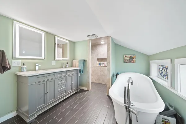 $239,500 | 335 Wall Street, Jackson, MI 49203