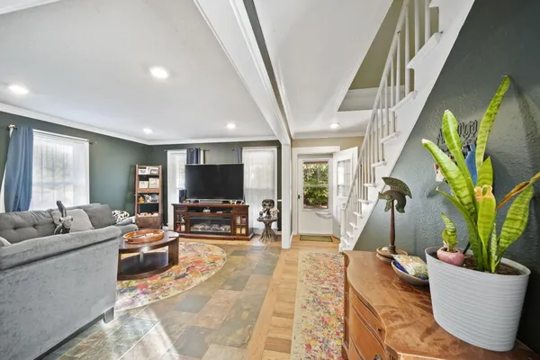 $239,500 | 335 Wall Street, Jackson, MI 49203