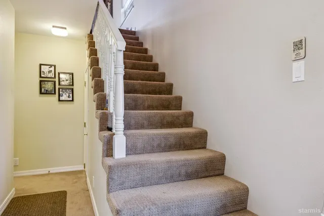 a view of entryway and hall