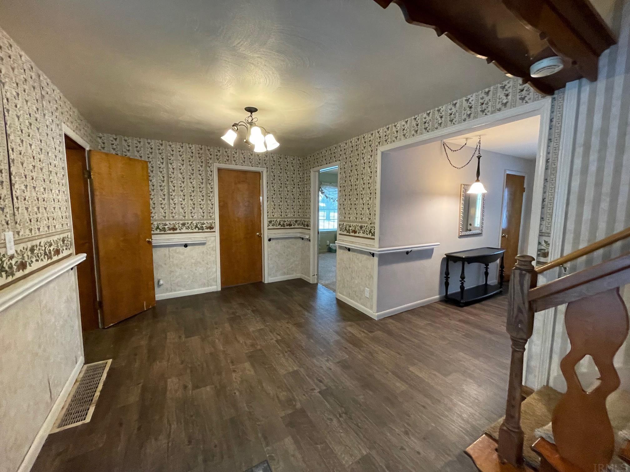 56333 Buckeye Road Mishawaka, IN 46545 - Photo 12 of 18 Gallery Image 12