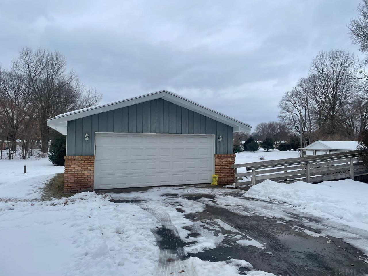 56333 Buckeye Road Mishawaka, IN 46545 - Photo 4 of 18 Gallery Image 4