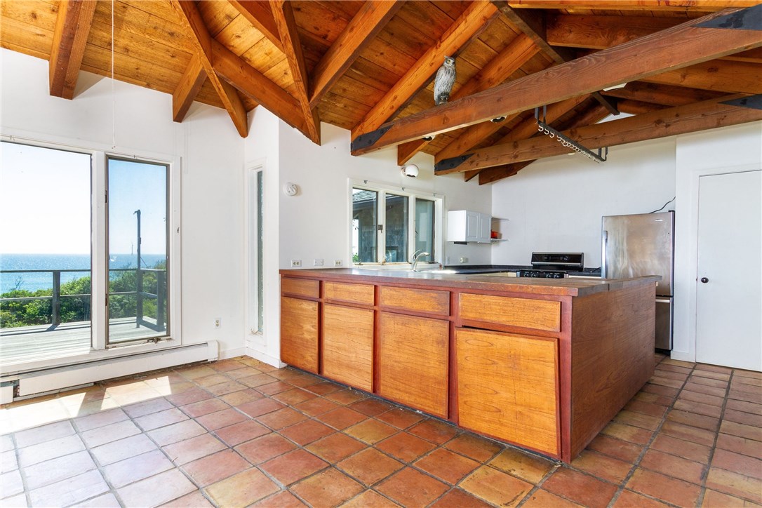 1052 Spring Street Block Island, RI 02807 - Photo 15 of 33