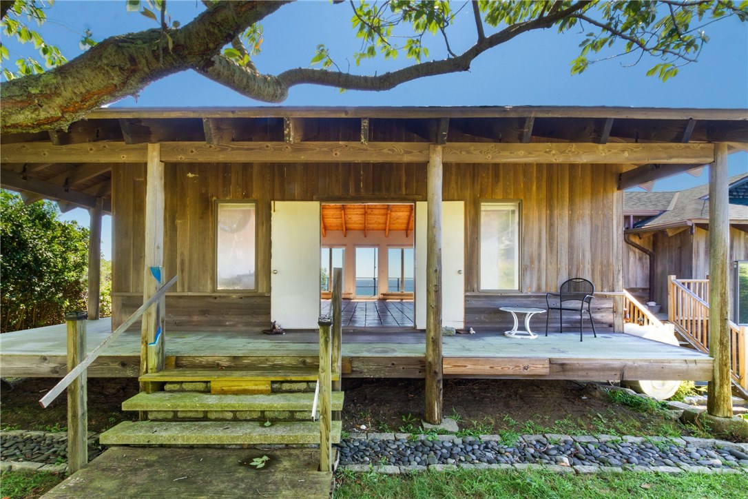 1052 Spring Street Block Island, RI 02807 - Photo 7 of 33