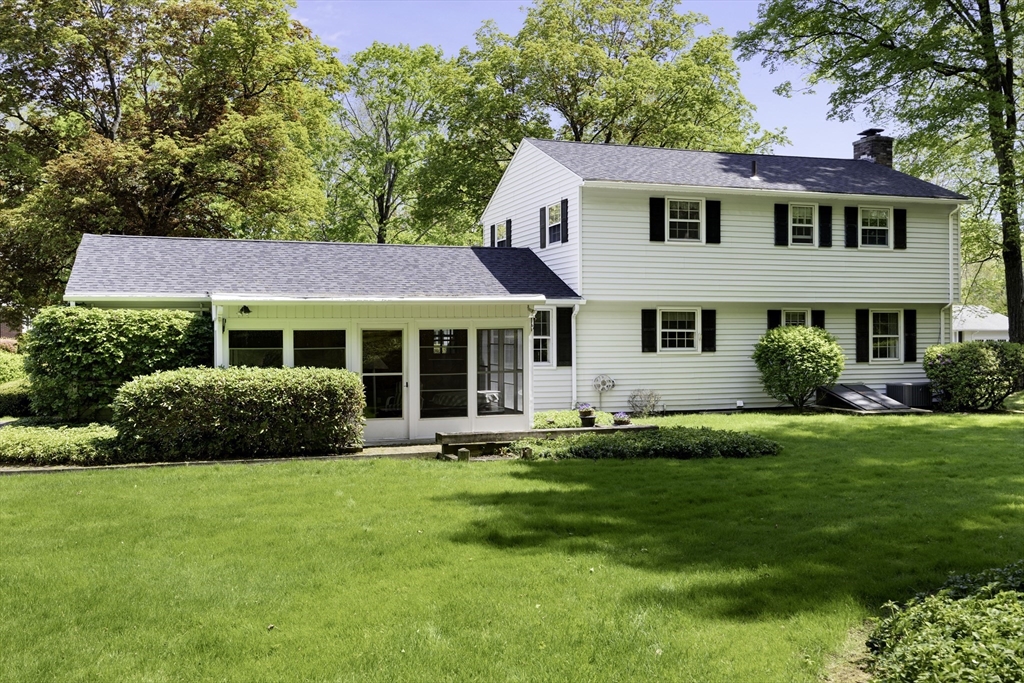 55 Longfellow Road Holyoke, MA 01040 - Photo 7 of 35