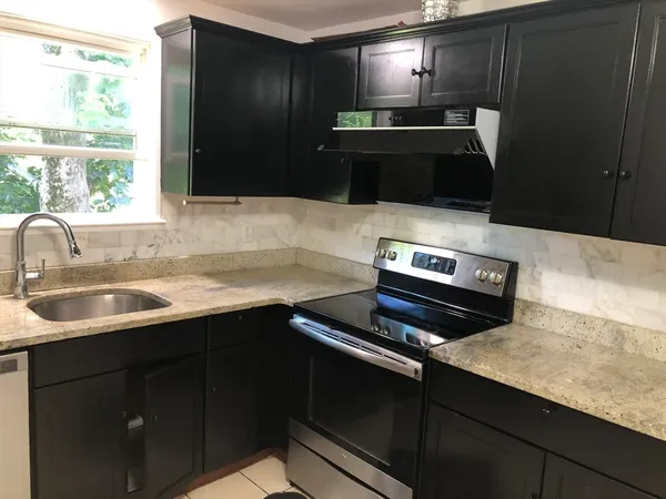 $3,700 | 1195 Boylston Street, Unit 1195, Newton, MA 02464