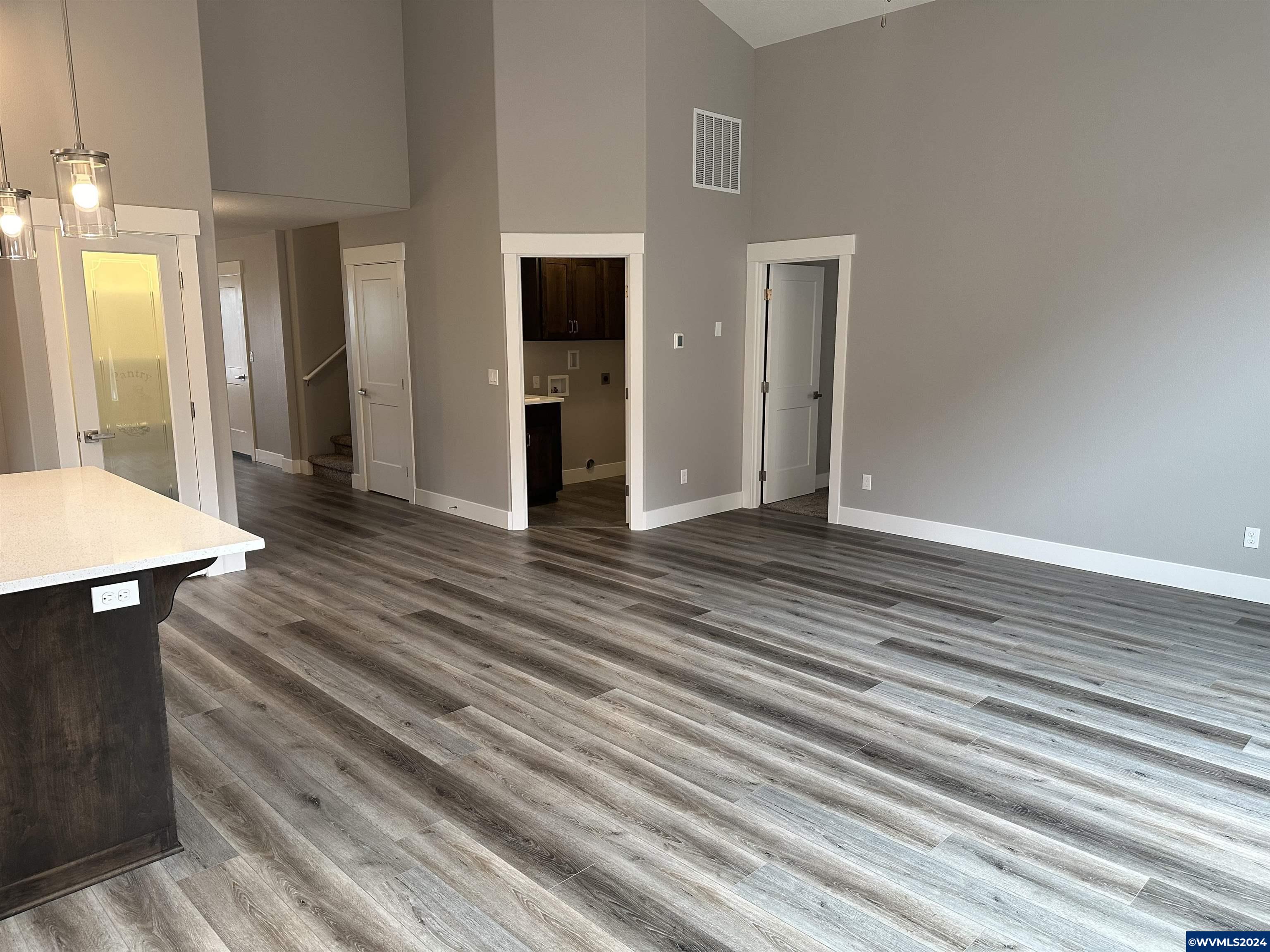 5627 Jeremy Vly Road Southeast Salem, OR 97306 - Photo 7 of 22 Gallery Image 7