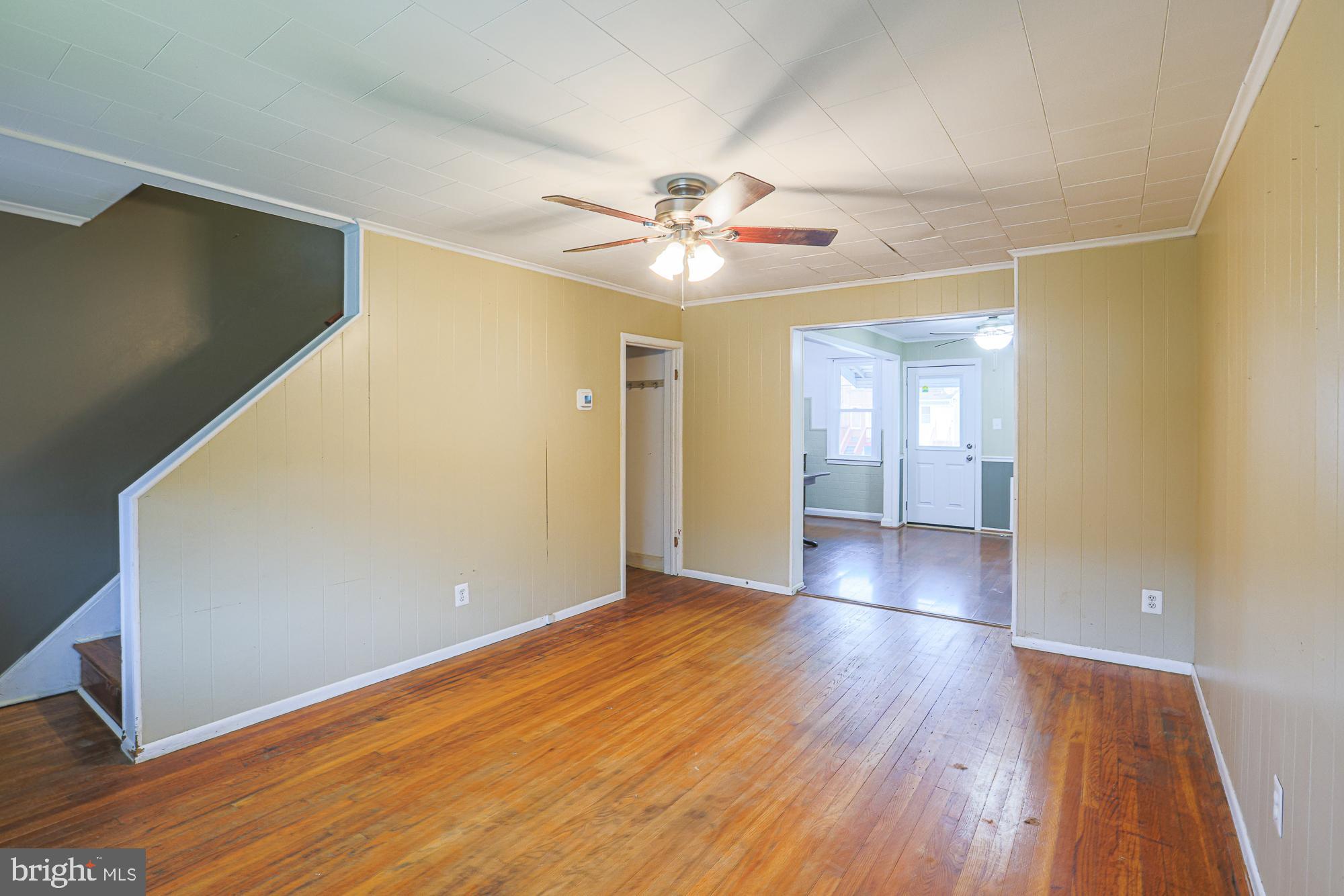 1230 Primrose Avenue Rosedale, MD 21237 - Photo 5 of 24 Living Room