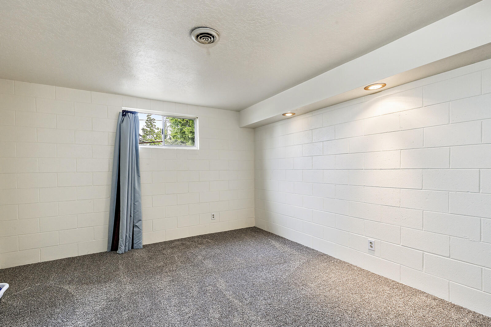 1306 Ridge Way Medford, OR 97504 - Photo 21 of 36 22