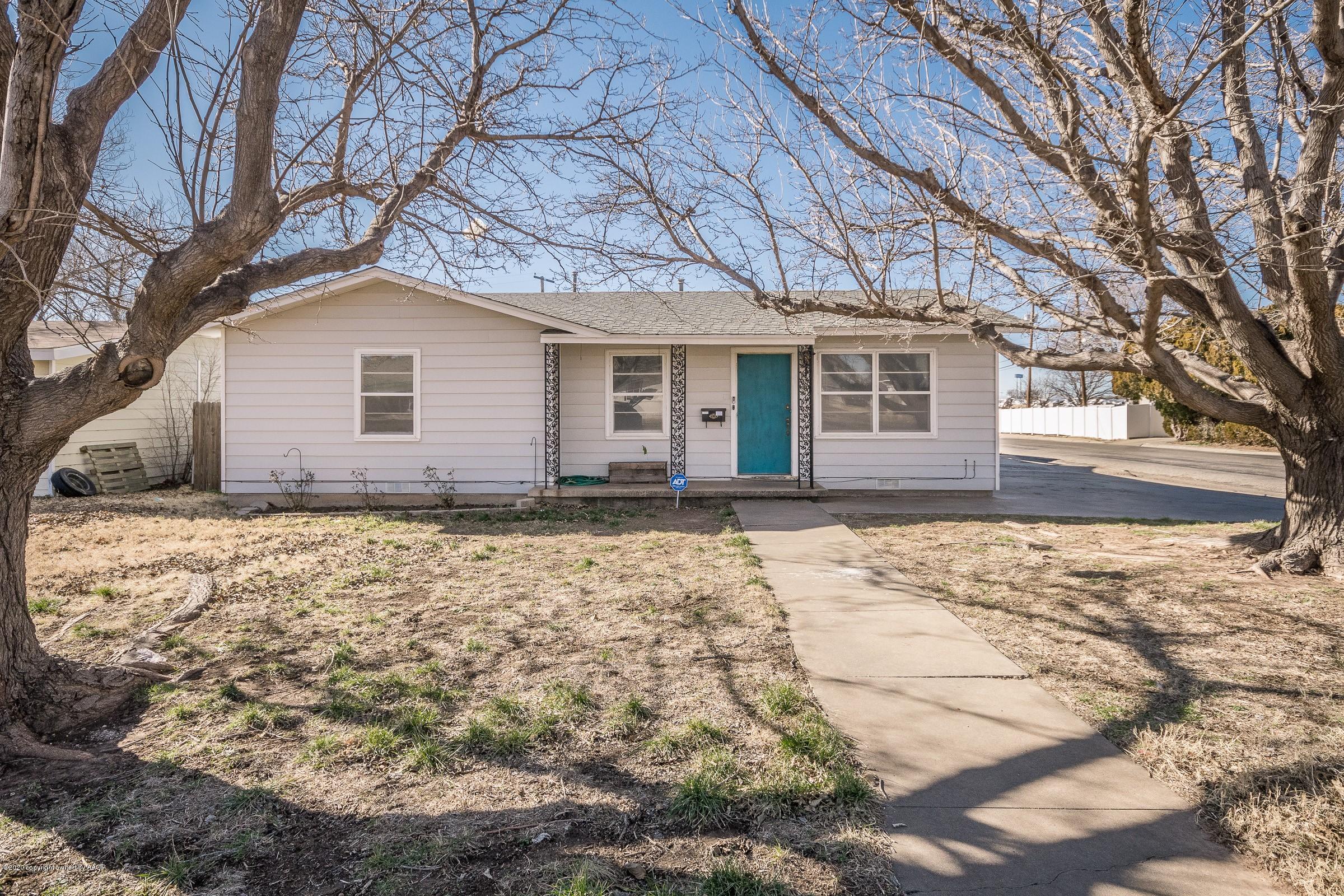 4200 South Bonham Street Amarillo, TX 79110 - Photo 1 of 20 a front view of house with yard