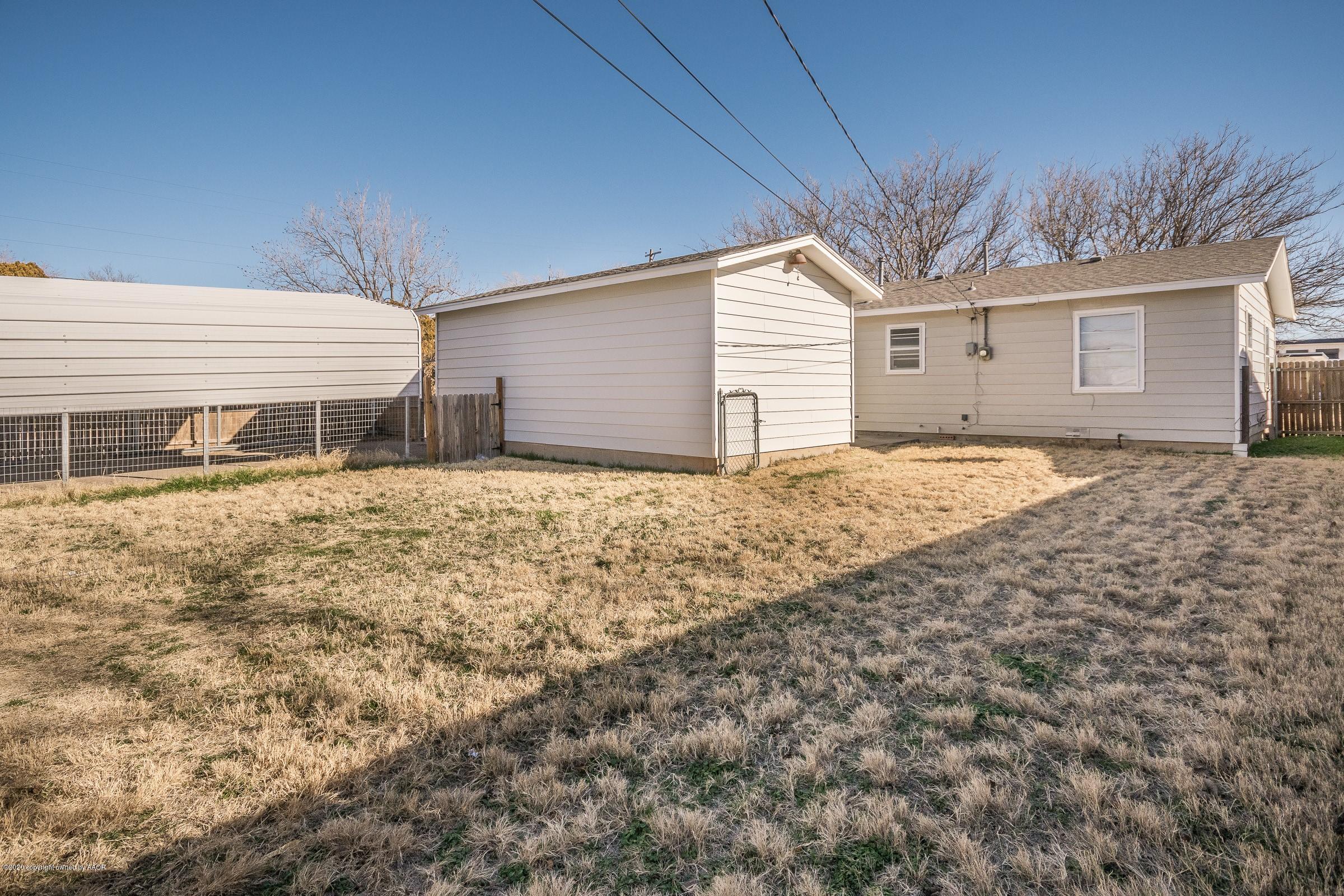 4200 South Bonham Street Amarillo, TX 79110 - Photo 18 of 20 a view of a backyard of a house