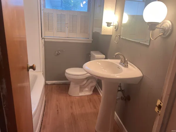 $163,900 | 1901 West Riggin Road, Muncie, IN 47304