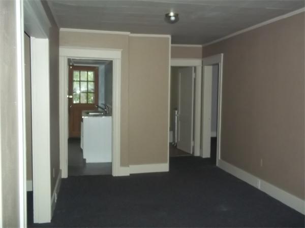 46 East Street Clinton, MA 01510 - Photo 8 of 8 Gallery Image 8
