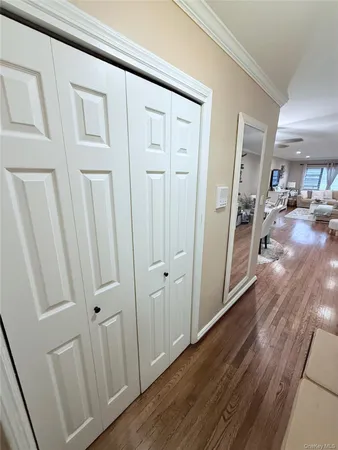 $249,000 | 1213 East Broadway, Unit B12, Hewlett, NY 11557