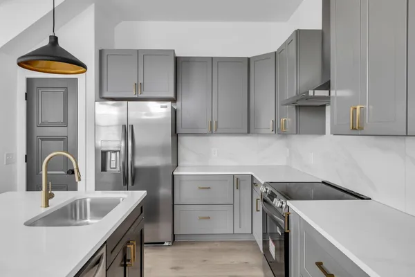 $4,800 | 2110 B 11th Avenue North, Nashville, TN 37208