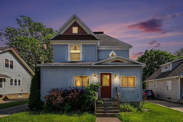 $330,000 | 144 East 16th Street, Holland, MI 49423