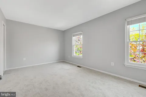 $3,300 | 10355 Granite Creek Lane, Oakton, VA 22124