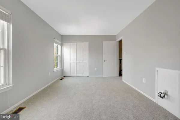 $3,300 | 10355 Granite Creek Lane, Oakton, VA 22124