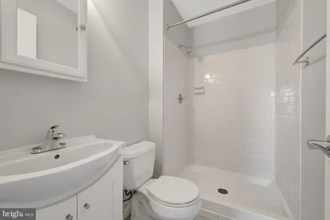 $3,300 | 10355 Granite Creek Lane, Oakton, VA 22124