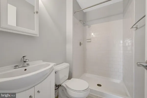 $3,300 | 10355 Granite Creek Lane, Oakton, VA 22124