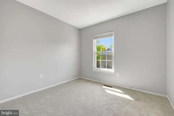 $3,300 | 10355 Granite Creek Lane, Oakton, VA 22124