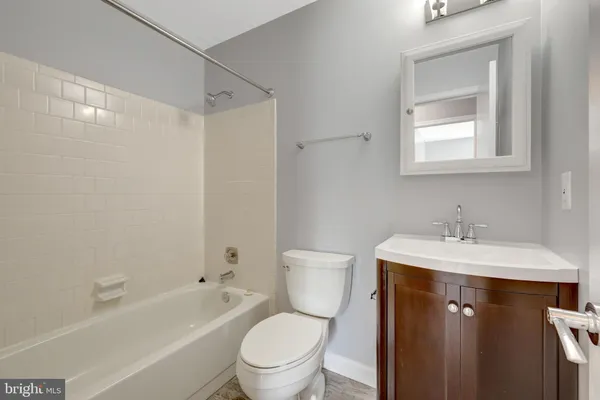 $3,300 | 10355 Granite Creek Lane, Oakton, VA 22124