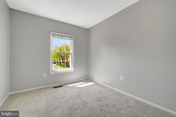 $3,300 | 10355 Granite Creek Lane, Oakton, VA 22124