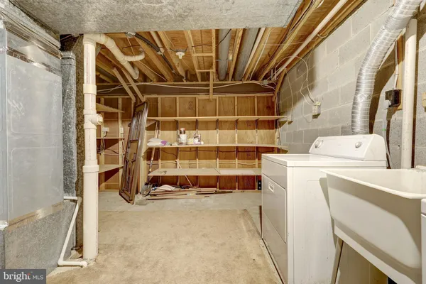 $3,300 | 10355 Granite Creek Lane, Oakton, VA 22124