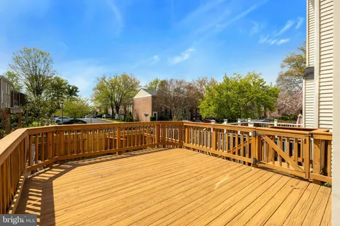 $3,300 | 10355 Granite Creek Lane, Oakton, VA 22124