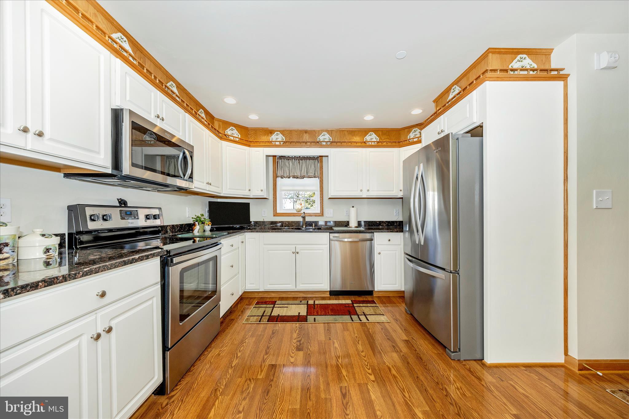 19327 Longmeadow Road Hagerstown, MD 21742 - Photo 11 of 52 Kitchen