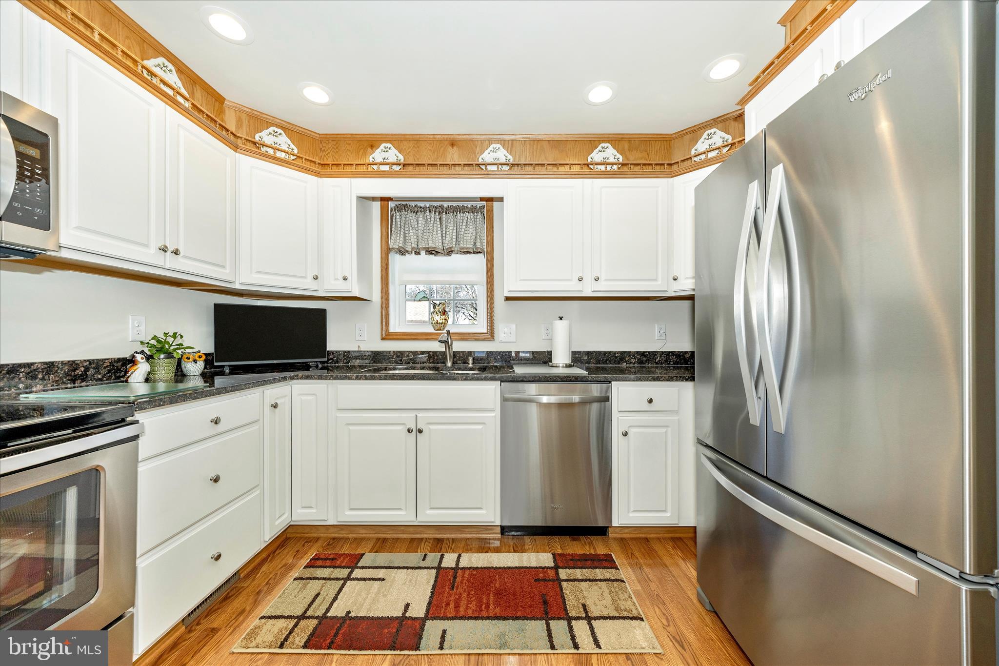 19327 Longmeadow Road Hagerstown, MD 21742 - Photo 16 of 52 Kitchen